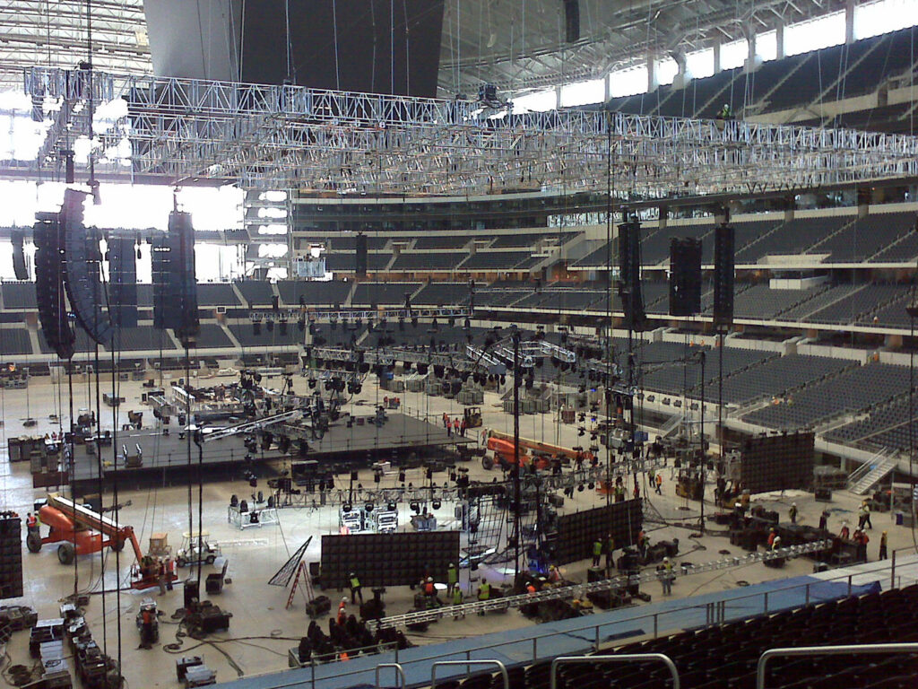 Large Truss in a large stadium system